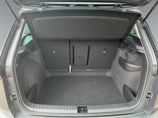 Skoda Karoq 1.5 150pk TSI ACT Business Edition Verwarmbare voorstoelen | Trekhaak wegklapbaar elektrisch | Ad... ActivLease financial lease