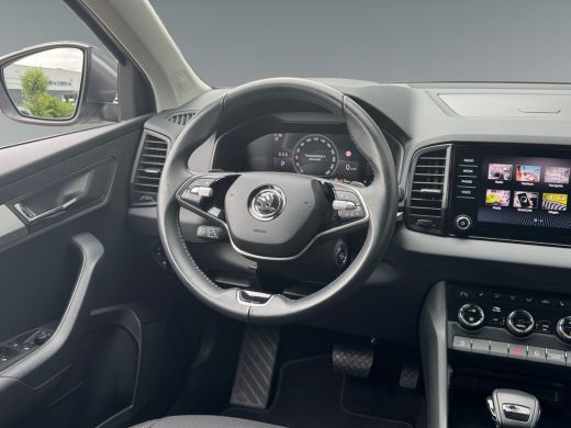 Skoda Karoq 1.5 150pk TSI ACT Business Edition Verwarmbare voorstoelen | Trekhaak wegklapbaar elektrisch | Ad... ActivLease financial lease