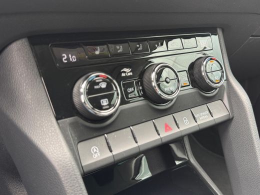 Skoda Karoq 1.5 150pk TSI ACT Business Edition Verwarmbare voorstoelen | Trekhaak wegklapbaar elektrisch | Ad... ActivLease financial lease