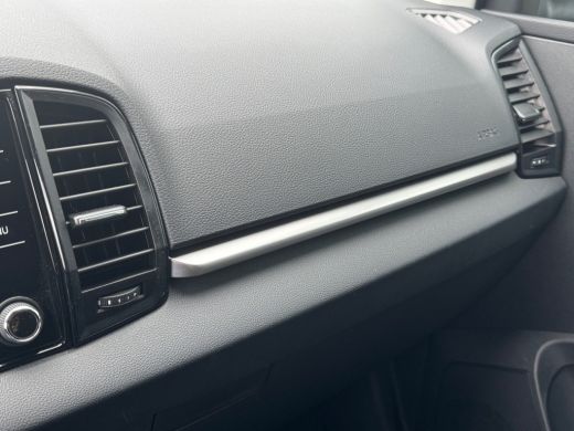 Skoda Karoq 1.5 150pk TSI ACT Business Edition Verwarmbare voorstoelen | Trekhaak wegklapbaar elektrisch | Ad... ActivLease financial lease