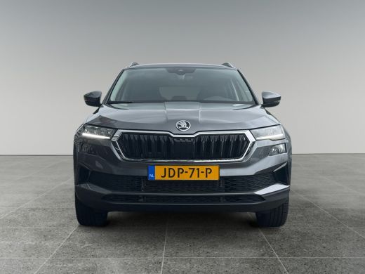 Skoda Karoq 1.5 150pk TSI ACT Business Edition Verwarmbare voorstoelen | Trekhaak wegklapbaar elektrisch | Ad... ActivLease financial lease