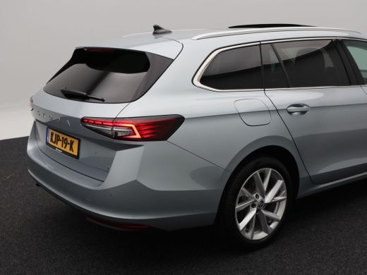 Skoda Superb Combi 1.5 TSi 204 Pk Automaat PHEV Edition | Stoelverwarming | Adaptive Cruise | Panorama dak | C... ActivLease financial lease