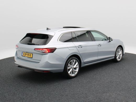 Skoda Superb Combi 1.5 TSi 204 Pk Automaat PHEV Edition | Stoelverwarming | Adaptive Cruise | Panorama dak | C... ActivLease financial lease