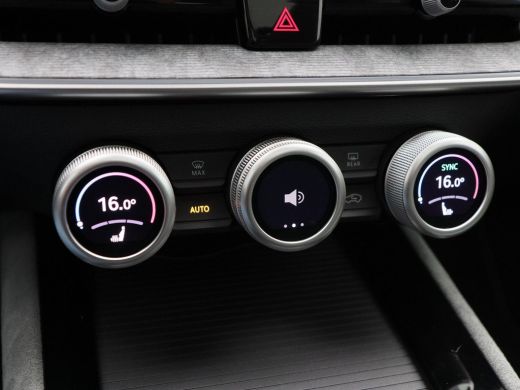 Skoda Superb Combi 1.5 TSi 204 Pk Automaat PHEV Edition | Stoelverwarming | Adaptive Cruise | Panorama dak | C... ActivLease financial lease