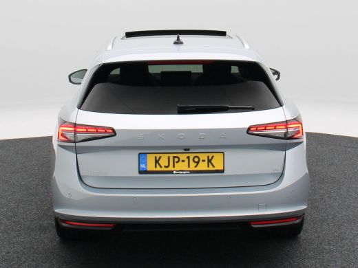 Skoda Superb Combi 1.5 TSi 204 Pk Automaat PHEV Edition | Stoelverwarming | Adaptive Cruise | Panorama dak | C... ActivLease financial lease