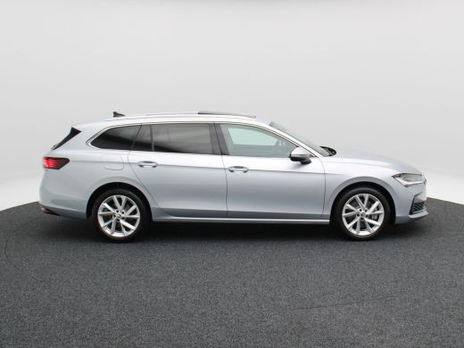Skoda Superb Combi 1.5 TSi 204 Pk Automaat PHEV Edition | Stoelverwarming | Adaptive Cruise | Panorama dak | C... ActivLease financial lease