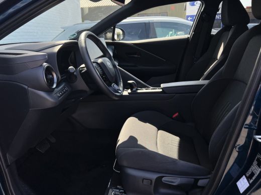 Toyota C-HR 2.0 Plug-in Hybrid 220 First Edition | ACC | Premium LED | Camera | Dodehoek ActivLease financial lease