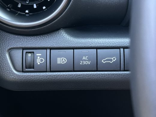 Toyota C-HR 2.0 Plug-in Hybrid 220 First Edition | ACC | Premium LED | Camera | Dodehoek ActivLease financial lease