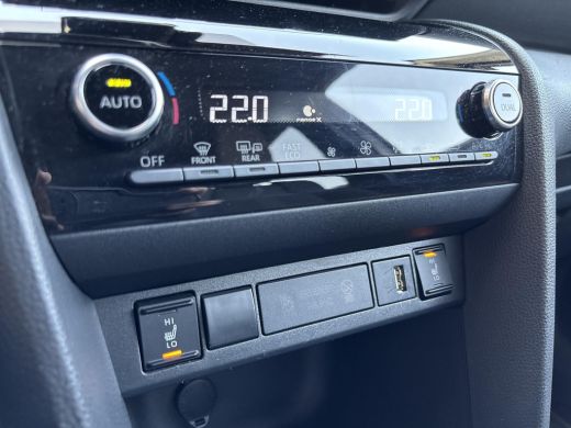 Toyota Yaris Cross 1.5 Hybrid Adventure | HUD | Dodehoek detectie | Parkeersensoren & Camera | ActivLease financial lease