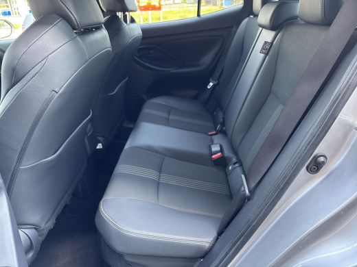 Toyota Yaris Cross 1.5 Hybrid Adventure | HUD | Dodehoek detectie | Parkeersensoren & Camera | ActivLease financial lease