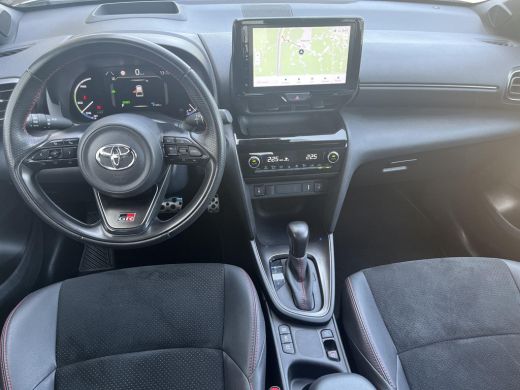 Toyota Yaris Cross 1.5 Hybrid GR Sport | Head up display | Navigatie | Stoelverwarming | Parkeersensoren | ActivLease financial lease