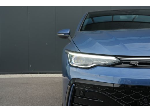 Volkswagen Golf 1.5 eTSI R-Line Edition | Panorama | Harman & Kardon | HUD | Sportonderstel | Dodehoek Detectie | ActivLease financial lease