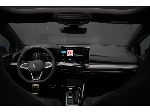 Volkswagen Golf 1.5 eTSI R-Line Edition | Panorama | Harman & Kardon | HUD | Sportonderstel | Dodehoek Detectie | ActivLease financial lease