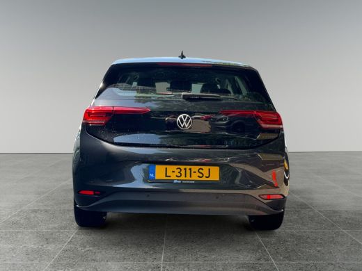Volkswagen ID.3 Life 58 kWh 204pk Parkeersensoren v&oacute;&oacute;r en achter | Adaptive Cruise Control | Voorstoelen verwarmbaar ActivLease financial lease