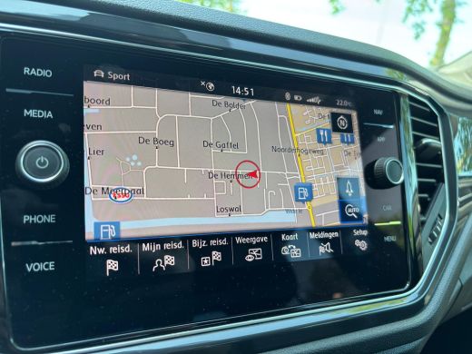 Volkswagen T-Roc 1.0 TSI Sport | Apple Carplay | Leer | Stoelverwarming | Achterruitrijcamera | Adaptieve Cruise ActivLease financial lease