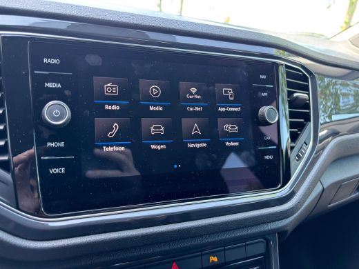 Volkswagen T-Roc 1.0 TSI Sport | Apple Carplay | Leer | Stoelverwarming | Achterruitrijcamera | Adaptieve Cruise ActivLease financial lease