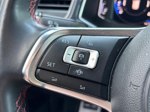 Volkswagen T-Roc 1.0 TSI Sport | Apple Carplay | Leer | Stoelverwarming | Achterruitrijcamera | Adaptieve Cruise ActivLease financial lease