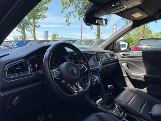 Volkswagen T-Roc 1.0 TSI Sport | Apple Carplay | Leer | Stoelverwarming | Achterruitrijcamera | Adaptieve Cruise ActivLease financial lease