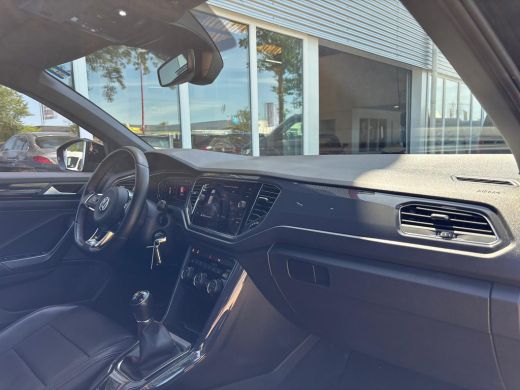 Volkswagen T-Roc 1.0 TSI Sport | Apple Carplay | Leer | Stoelverwarming | Achterruitrijcamera | Adaptieve Cruise ActivLease financial lease