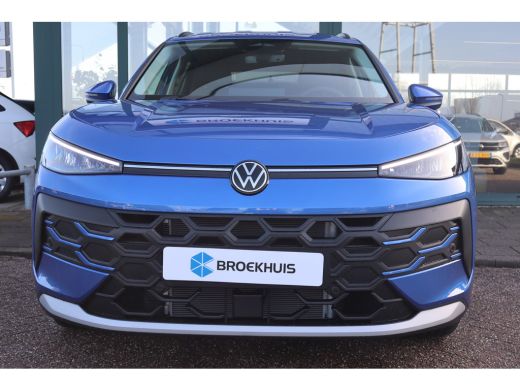 Volkswagen T-Roc Life First Edition | 'App-Connect' draadloze smartphone integratie | Automatische afstandsregelin... ActivLease financial lease