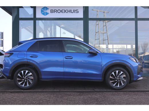 Volkswagen T-Roc Life First Edition | 'App-Connect' draadloze smartphone integratie | Automatische afstandsregelin... ActivLease financial lease