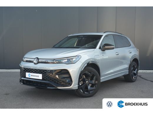 Volkswagen Tiguan 1.5 eHybrid R-Line Edition | Trekhaak | Panorama | DCC | Camera | ActivLease financial lease