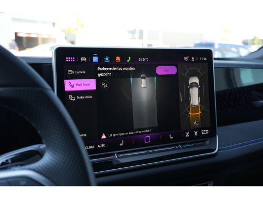 Volkswagen Tiguan 1.5 eHybrid R-Line Edition | Trekhaak | Panorama | DCC | Camera | ActivLease financial lease