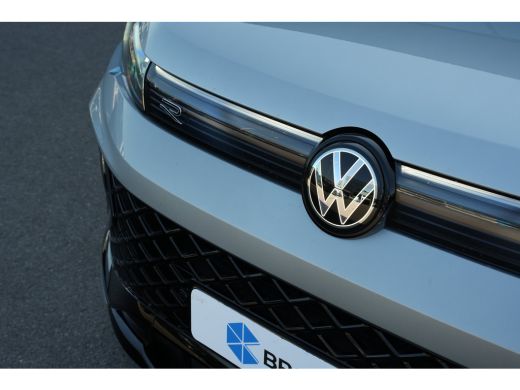 Volkswagen Tiguan 1.5 eHybrid R-Line Edition | Trekhaak | Panorama | DCC | Camera | ActivLease financial lease