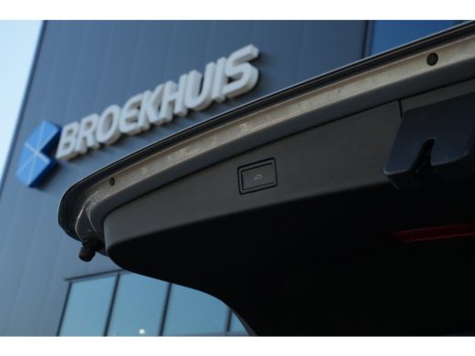 Volkswagen Tiguan 1.5 eHybrid R-Line Edition | Trekhaak | Panorama | DCC | Camera | ActivLease financial lease