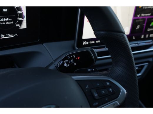 Volkswagen Tiguan 1.5 eHybrid R-Line Edition | Trekhaak | Panorama | DCC | Camera | ActivLease financial lease