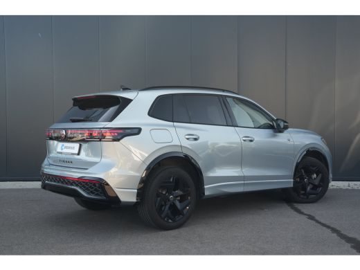 Volkswagen Tiguan 1.5 eHybrid R-Line Edition | Trekhaak | Panorama | DCC | Camera | ActivLease financial lease