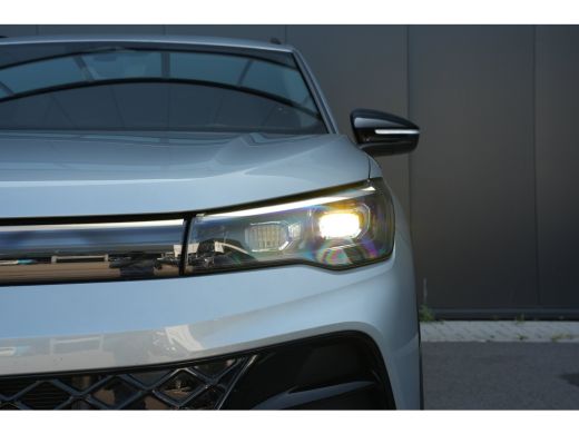 Volkswagen Tiguan 1.5 eHybrid R-Line Edition | Trekhaak | Panorama | DCC | Camera | ActivLease financial lease