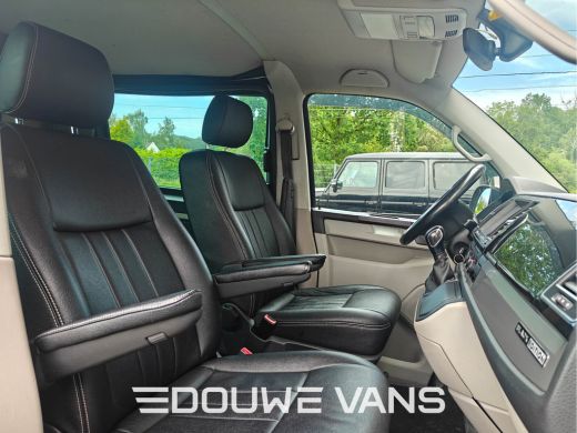 Volkswagen Transporter 2.0 TDI Dubbel Cabine 5 Persoons Airco LED 2x Schuifdeur Trekhaak ActivLease financial lease