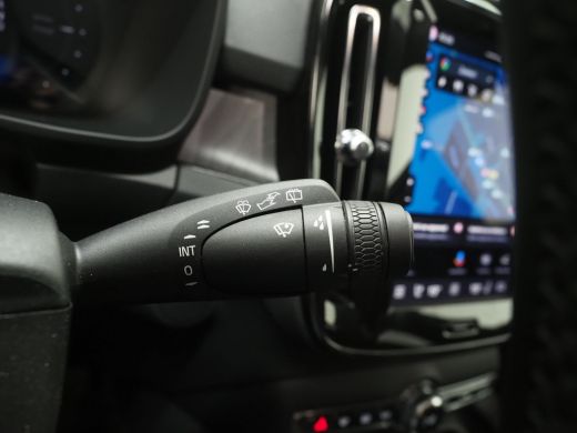 Volvo  XC40 Ext. Range 252PK Plus 82kWh | Warmtepomp | Privacy glas | Stoelverw. | Nubuck | Adapt cruise ActivLease financial lease