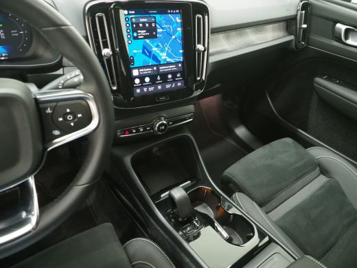 Volvo  XC40 Ext. Range 252PK Plus 82kWh | Warmtepomp | Privacy glas | Stoelverw. | Nubuck | Adapt cruise ActivLease financial lease