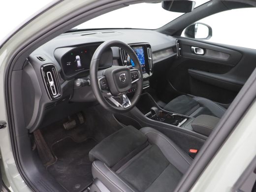 Volvo  XC40 Ext. Range 252PK Plus 82kWh | Warmtepomp | Privacy glas | Stoelverw. | Nubuck | Adapt cruise ActivLease financial lease