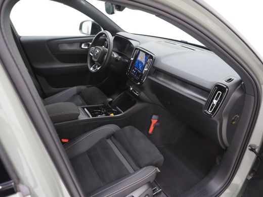Volvo  XC40 Ext. Range 252PK Plus 82kWh | Warmtepomp | Privacy glas | Stoelverw. | Nubuck | Adapt cruise ActivLease financial lease