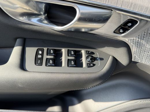 Volvo  XC90 2.0 T8 Plug-in hybrid AWD Ultra Dark B&W-Stoel vent/mass-ACC-Pano-Head up-Keyless ActivLease financial lease