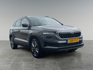 Skoda Karoq 1.5 150pk TSI ACT Business Edition Verwarmbare voorstoelen | Trekhaak wegklapbaar elektrisch | Ad...