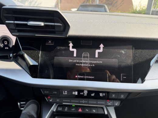 Audi A3 Sportback 45 TFSI e S edition Competition 245 PK PHEV | VAN &euro; 34.900,- VOOR &euro; 32.877,- | UW WK-VO... ActivLease financial lease