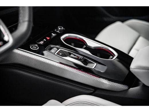 Audi A6 Limousine 2.0 TFSI e-hybrid quattro 270kW Panoramadak | Luchtvering | Leder | B&O | HUD | ActivLease financial lease