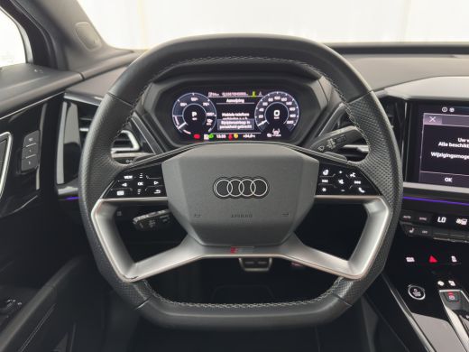 Audi Q4 e-tron 40 Launch edition S Competition 77 kWh [3-Fase-11kW] {SoH-89%} (INCL-BTW) (INCL.BTW) *HEAT-PUMP |... ActivLease financial lease