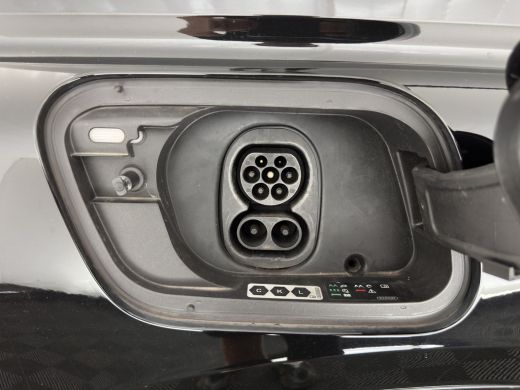 Audi Q4 e-tron 40 Launch edition S Competition 77 kWh [3-Fase-11kW] {SoH-89%} (INCL-BTW) (INCL.BTW) *HEAT-PUMP |... ActivLease financial lease