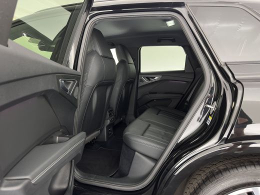 Audi Q4 e-tron 40 Launch edition S Competition 77 kWh [3-Fase-11kW] {SoH-89%} (INCL-BTW) (INCL.BTW) *HEAT-PUMP |... ActivLease financial lease