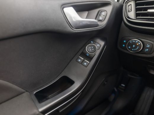 Ford Fiesta 1.0 EcoBoost Titanium (PANORAMADAK, APPLE CARPLAY, GROOT NAVI, BANG&OLUFSEN, STUUR/STOELVERWARMIN... ActivLease financial lease