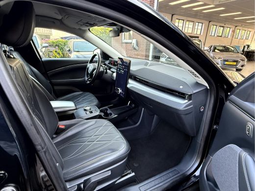 Ford Mustang Mach-E Mach-E RWD 75 kWh SOH 91.6% Leer, Camera, Stoel/Stuur Verwarming, Adap.Cruise ActivLease financial lease