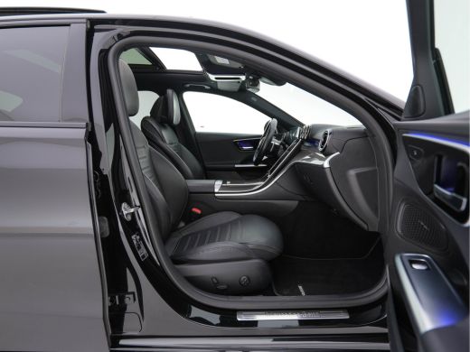 Mercedes-Benz C-Klasse 180 AMG Line (INCL-BTW) *PANO | LEATHER | FULL-LED | HEATED-SPORTSEATS | DIGI-COCKPIT | BLINDSPOT... ActivLease financial lease