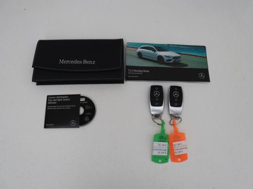 Mercedes-Benz CLA Shooting Brake 180 Business Solution AMG | Panoramadak | Stoelverwarming | Memory | Sfeerverlicht... ActivLease financial lease