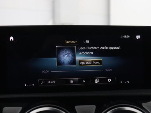 Mercedes-Benz CLA Shooting Brake 180 Business Solution AMG | Panoramadak | Stoelverwarming | Memory | Sfeerverlicht... ActivLease financial lease