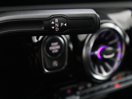 Mercedes-Benz CLA Shooting Brake 180 Business Solution AMG | Sfeerverlichting Stoelverwarming | Memory | Matrix LED... ActivLease financial lease